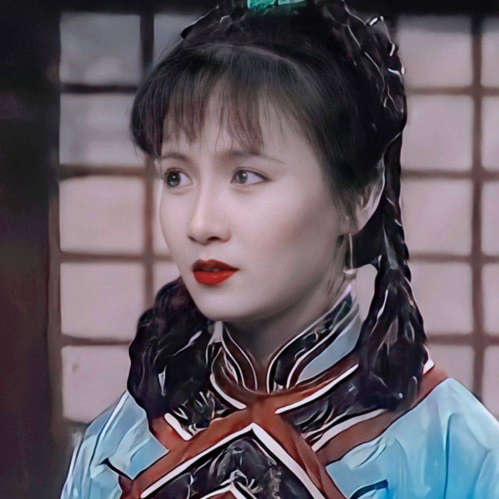 Thương Thiên Nga khi còn trẻ là tuyệt sắc mỹ nhân, nắm trong tay nhiều vai diễn nổi danh