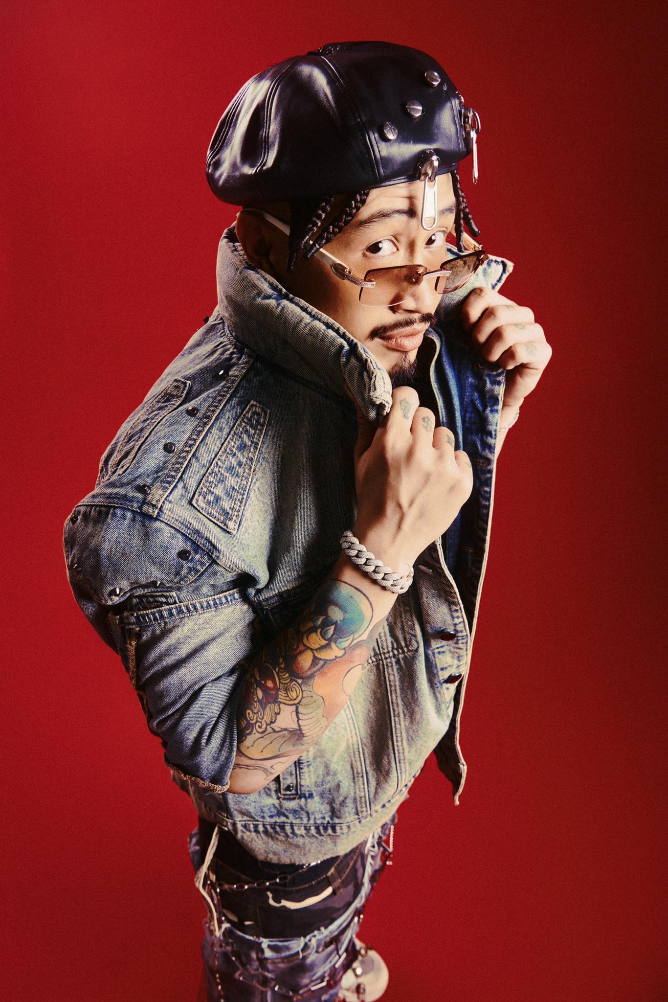 Robber là nhóm trưởng một tổ đội hip hop khá nổi tiếng