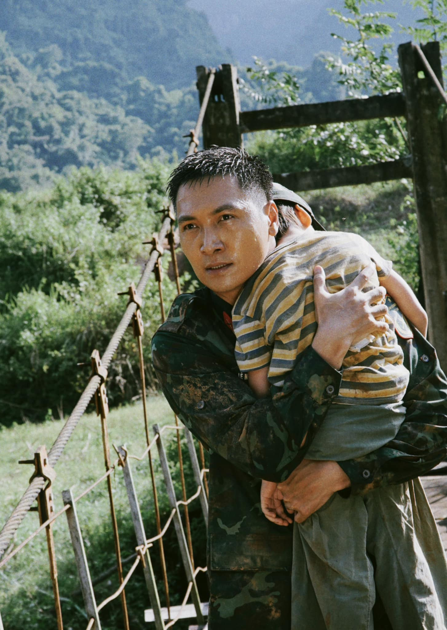 Mạnh Trường đang gây chú ý với vai Trung tá Đại trong phim về Bộ đội Cụ Hồ 