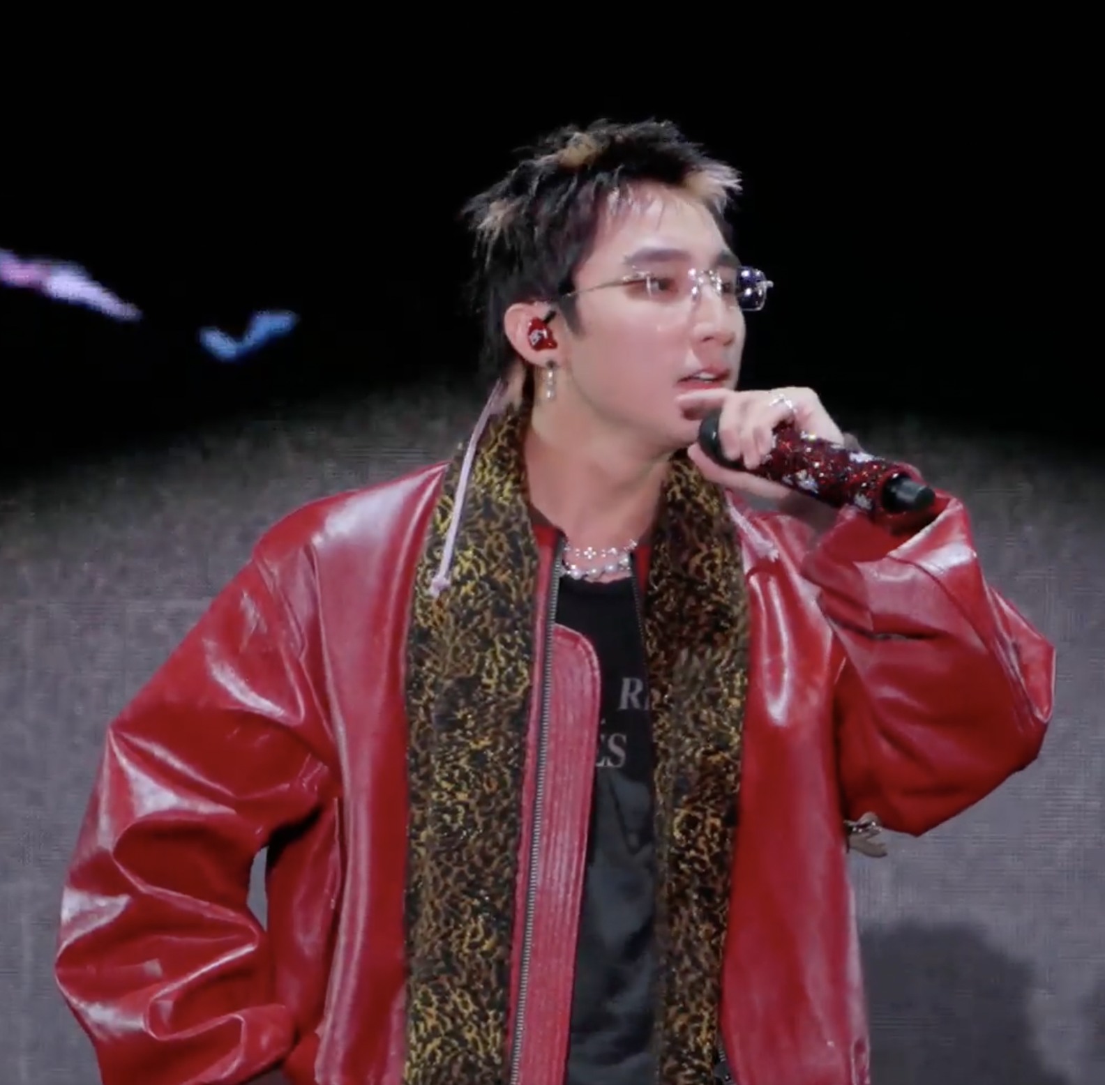 Ca sĩ số 1 đậm chất 