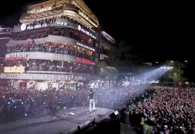 Đám đông bùng nổ của Sơn Tùng ngay quảng trường Đông Kinh Nghĩa Thục, Hà Nội