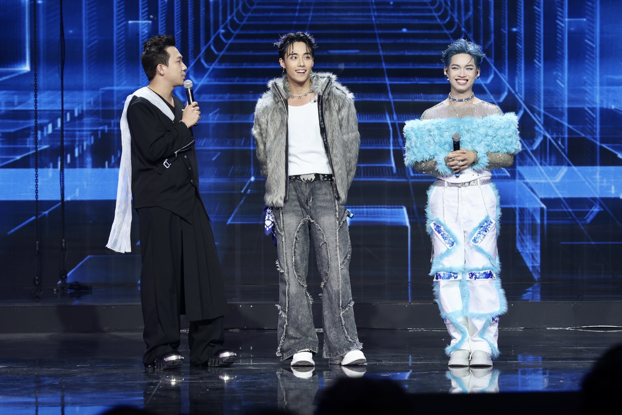 Pháp Kiều nhiều lần 