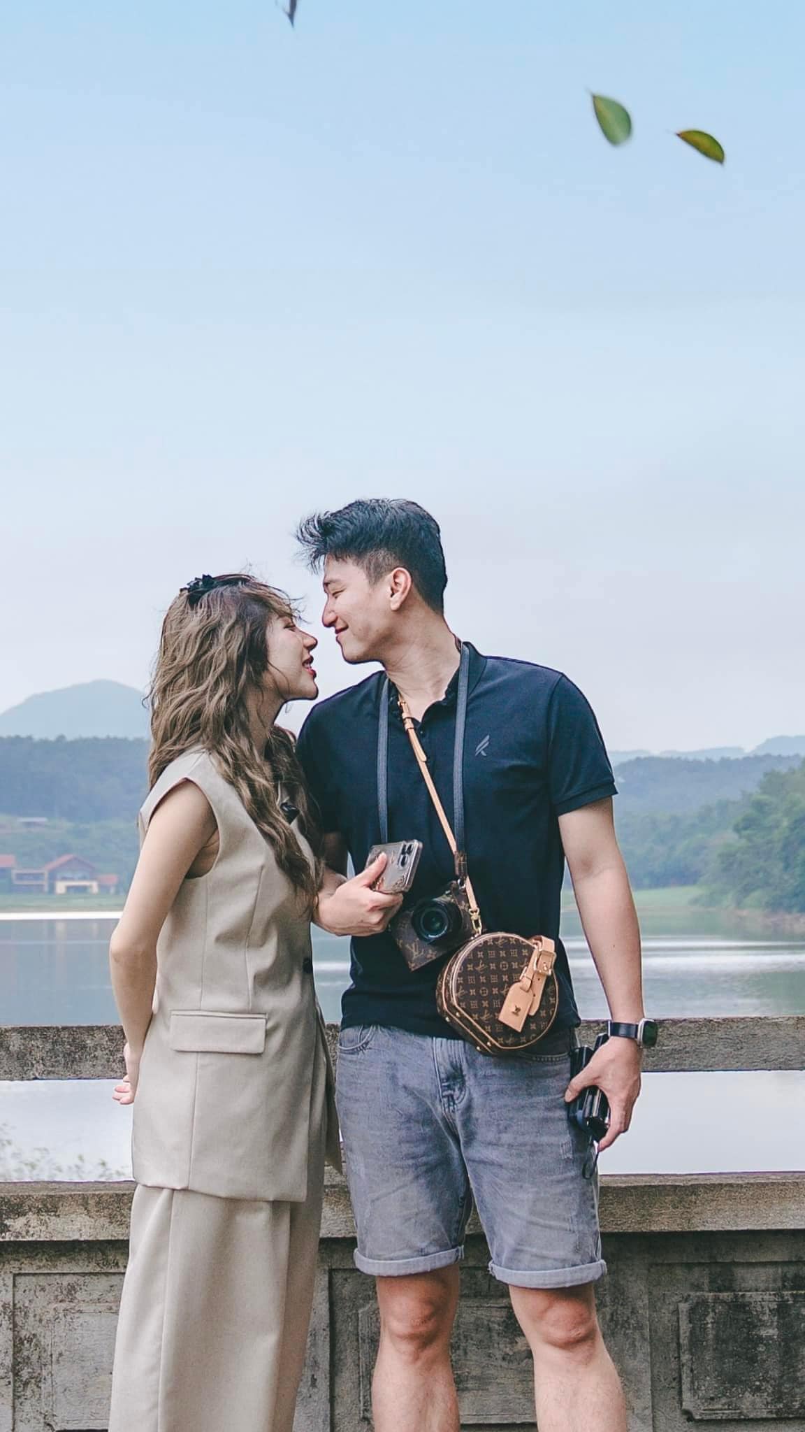 Vào năm 2020, Bạch Lan Phương và Huỳnh Anh gây chú ý khi công khai chuyện tình cảm