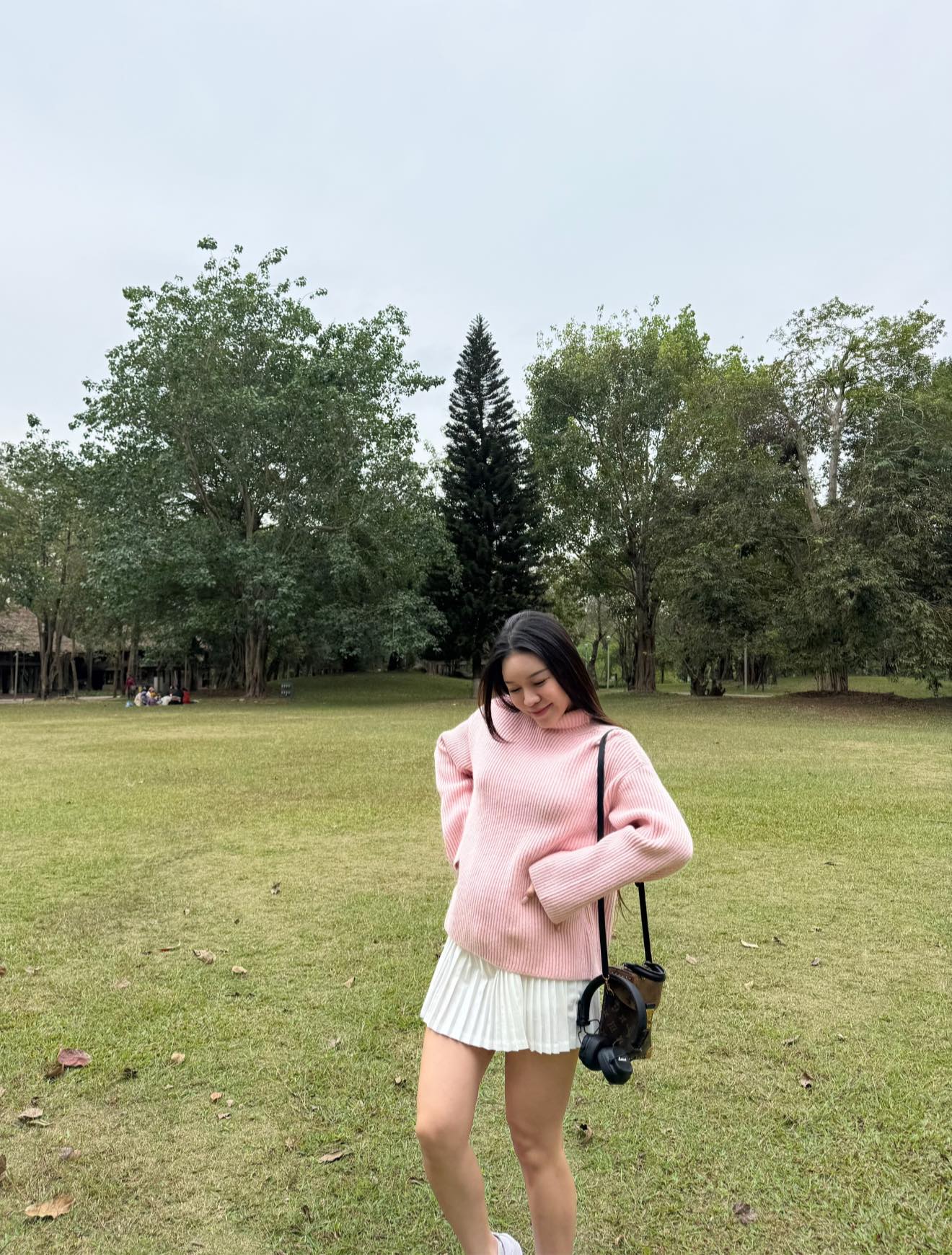 Yến Xuân bụng bầu ngày càng lớn hơn