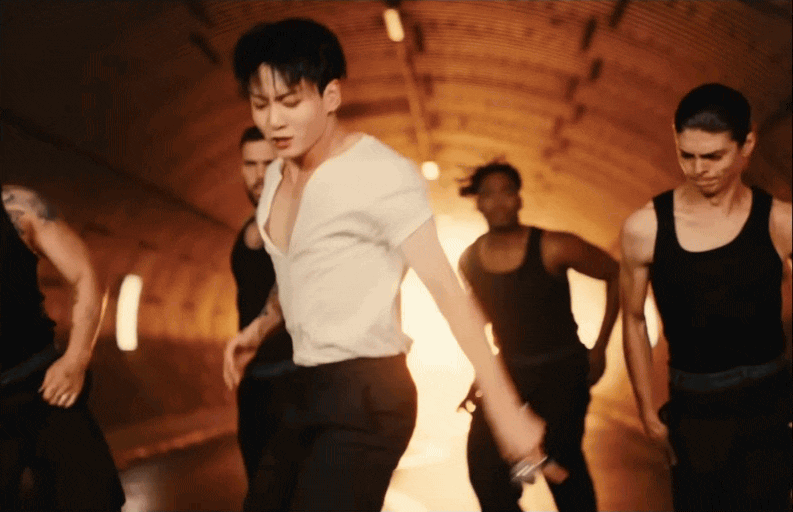 ... bị tố tham khảo Jung Kook