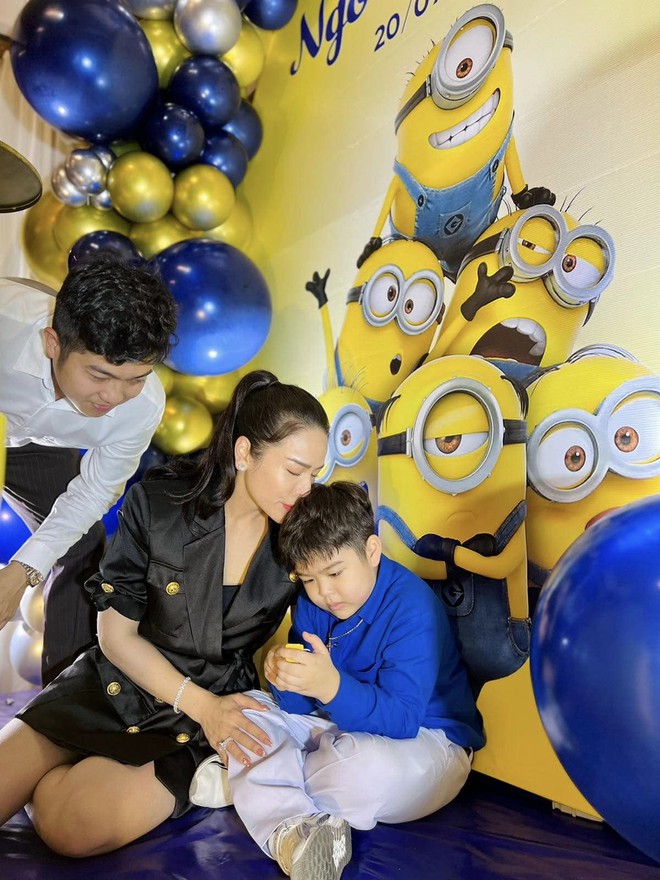 Nhật Kim Anh đã giành được quyền nuôi con trai nhưng sau đó quyết định cho bé sống cùng nhà nội.