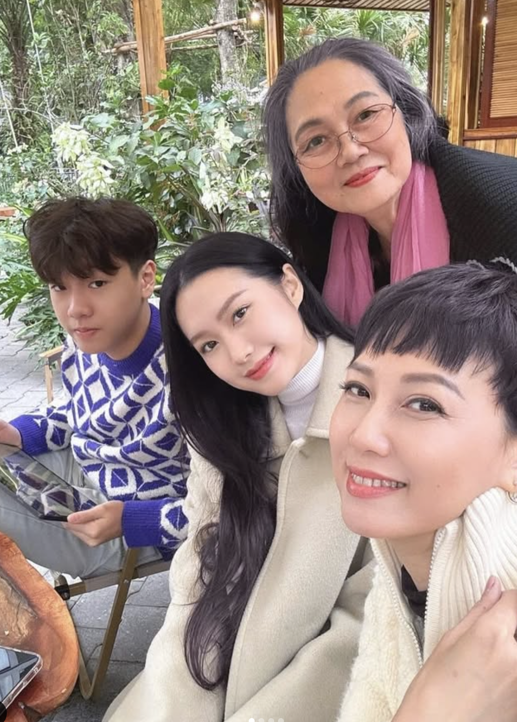 3 thế hệ nhà vợ Đoàn Văn Hậu