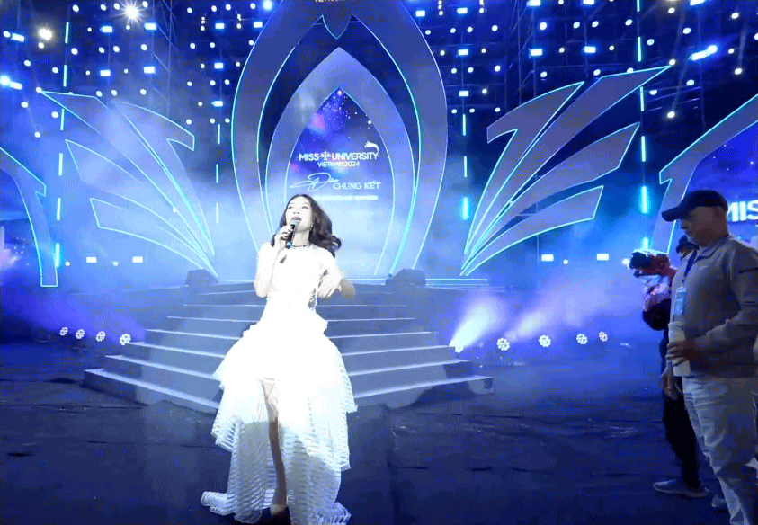 Mỹ Tâm gửi lời cảm ơn “bố” Tùng Yuki và khán giả vì vẫn “trộm vía” không xảy ra tình huống nhạy cảm