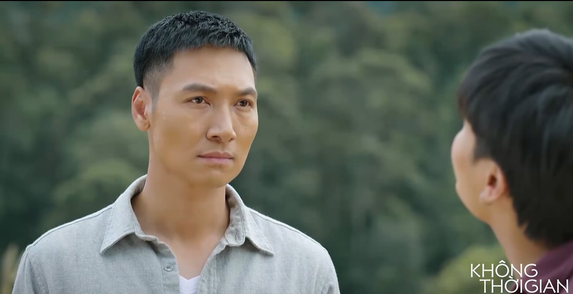 Đại bị người dân ăn vạ.