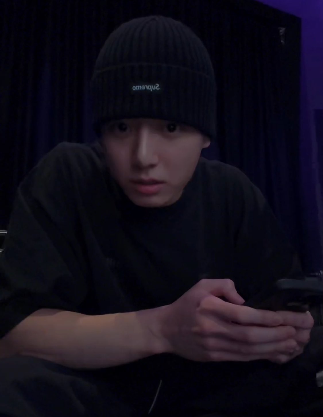 Jung Kook điển trai đốn tim trong lần lộ diện mới nhất