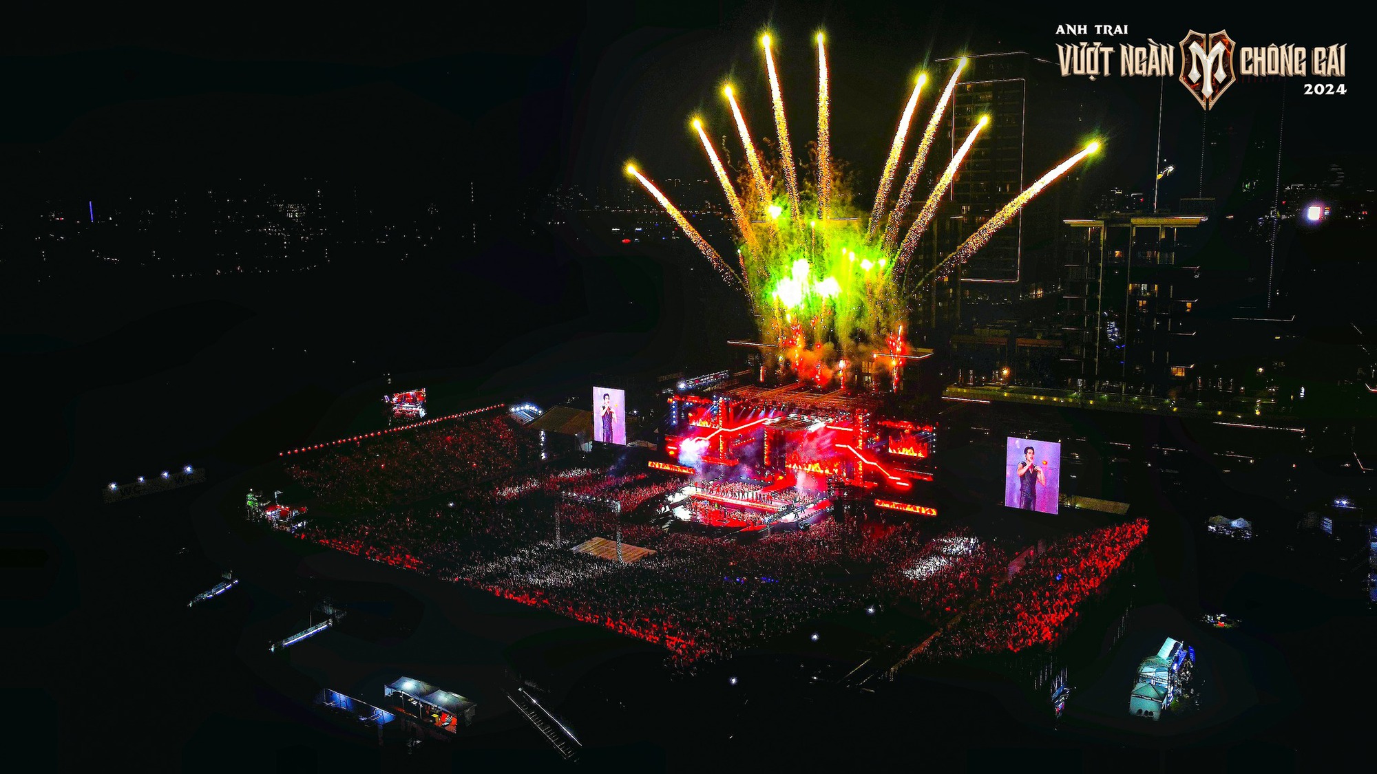 ... và concert Anh Trai Vượt Ngàn Chông Gai tổ chức cùng ngày 19/10 tại TP.HCM