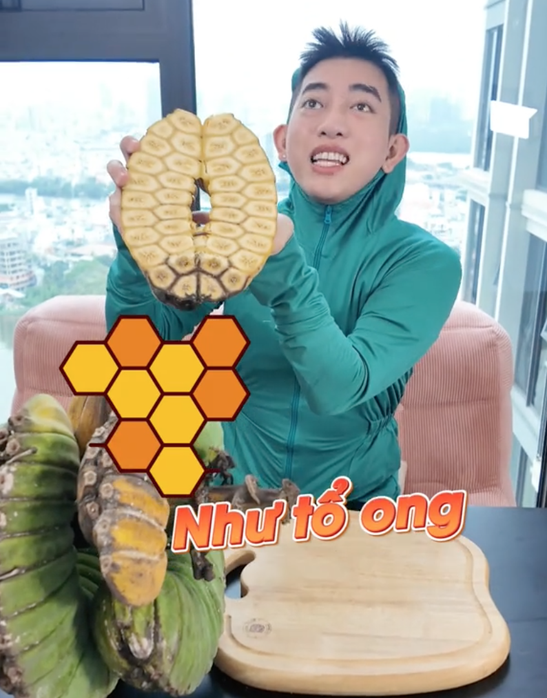 Cắt ngang nải chuối thì nhìn lại giống như... tổ ong.