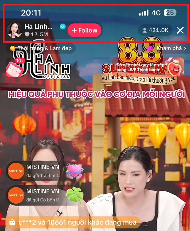 Hà Linh trong livestream ngày 8/8