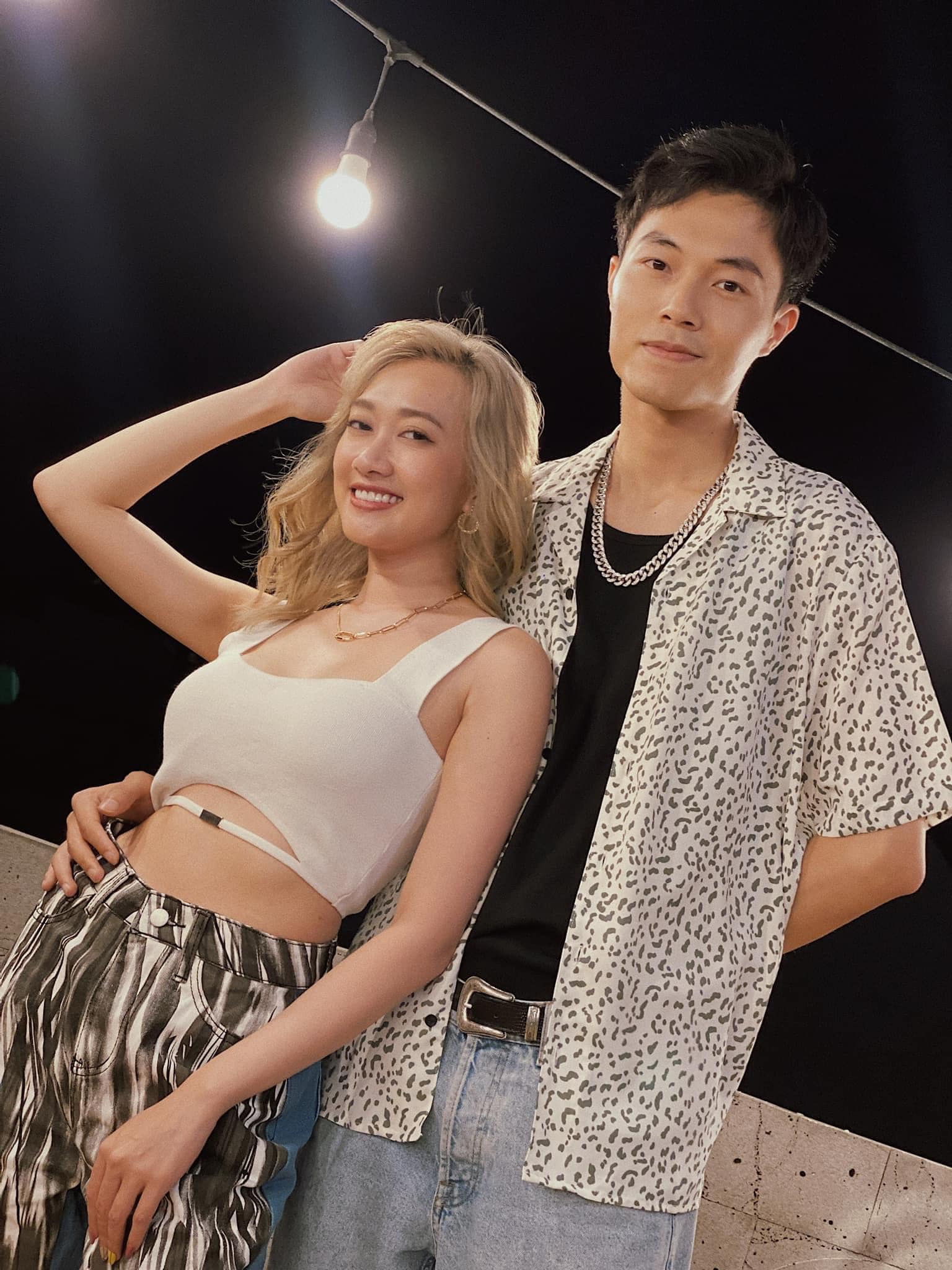 Loạt khoảnh khắc tình cảm trong quá khứ của cả hai được chia sẻ khiến không ít người cảm thấy tiếc nuối