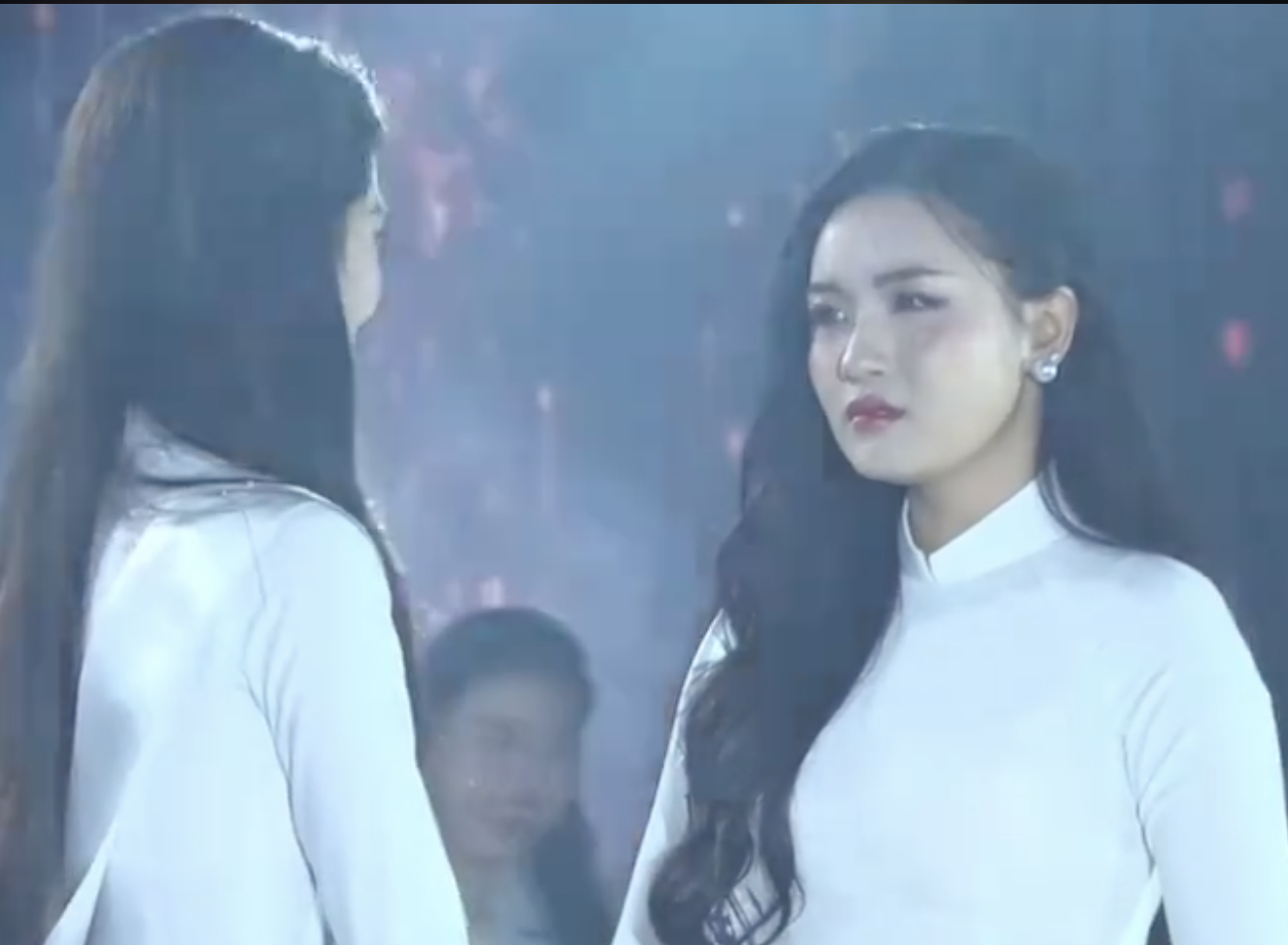 Hải Lam cho hay do bản thân có chút buồn và thất vọng nên không kiểm soát tốt cảm xúc