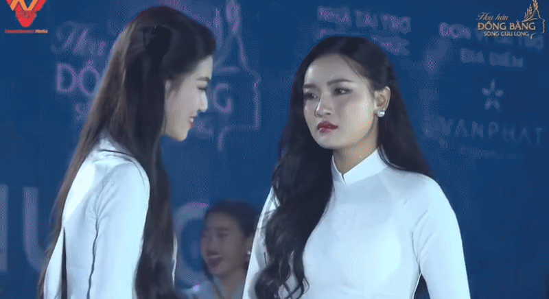 Biểu cảm gây tranh cãi của Hải Lam trong đêm Chung kết Hoa hậu Đồng bằng sông Cửu Long 2024