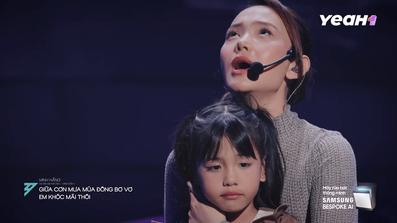 Không chỉ gây ấn tượng với khà năng diễn xuất, Minh Hằng còn khiến ai nấy cũng phải bồi hồi trước giọng hát như thời 