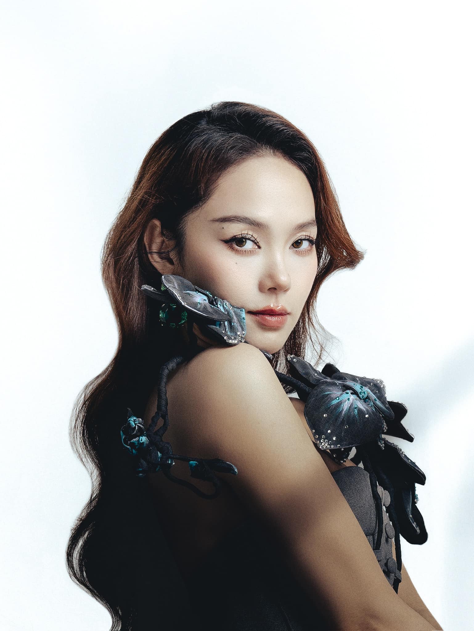 ... và Minh Hằng chắc suất thành đoàn