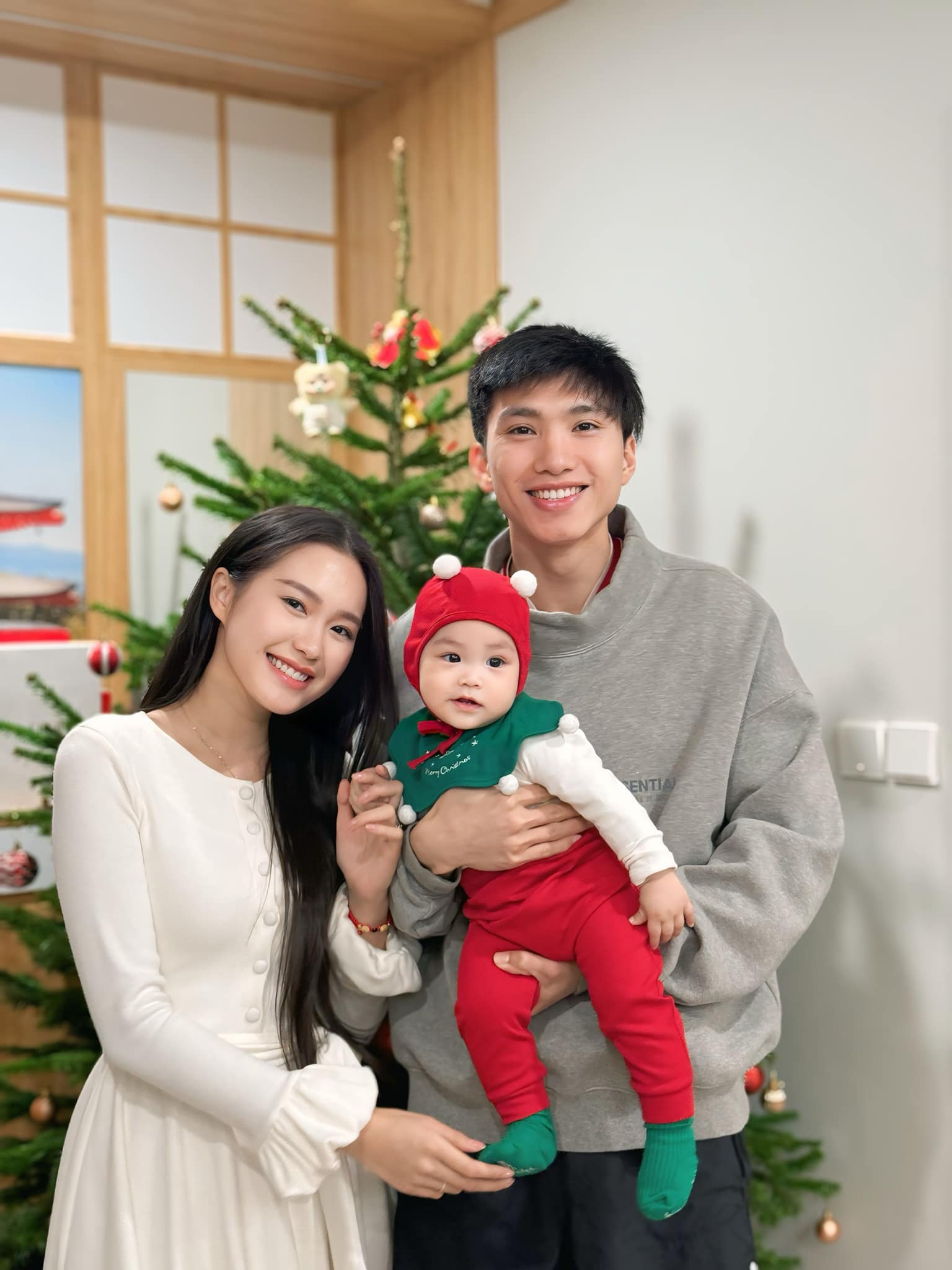 Gia đình Văn Hậu cùng nhau đón giáng sinh