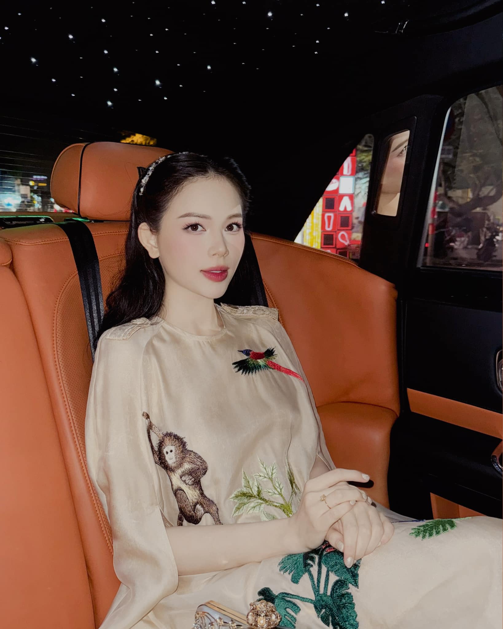 Nhan sắc ngày càng thăng hạng và thần thái chuẩn 