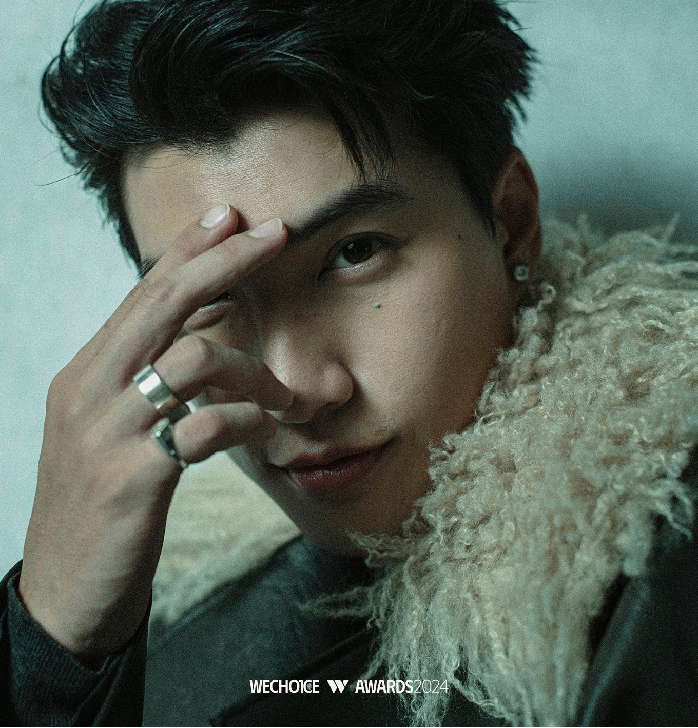 HIEUTHUHAI không cố gắng trở nên hoàn hảo, anh chỉ cố gắng sống tích cực