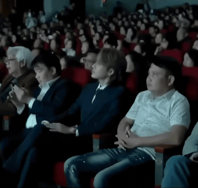 Nam ca sĩ khá điềm nhiên