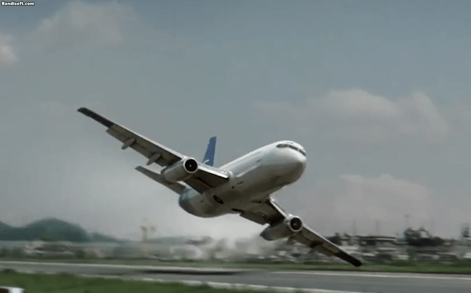 Hình ảnh máy bay gặp nạn gây ám ảnh trong phim 