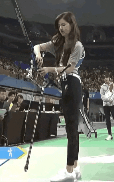 Triệu Lộ Tư tràn đầy năng lượng trong quá khứ