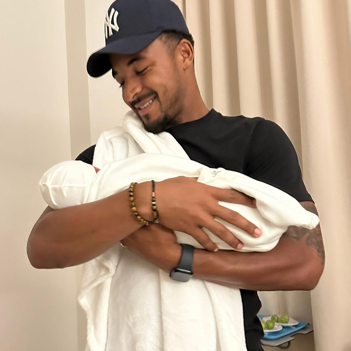 Tháng 4/2023, vợ chồng Xuân Son đón em bé thứ 2