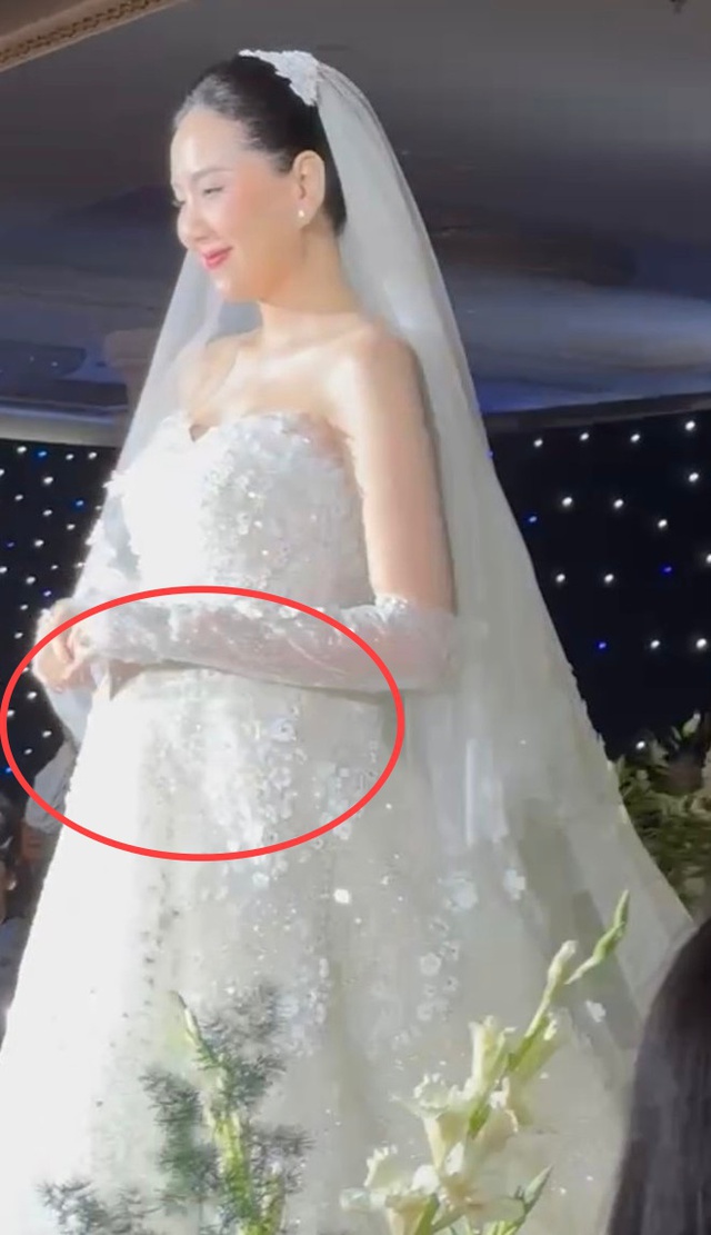 Hình ảnh Mai Ngọc tổ chức đám cưới bí mật với ông xã doanh nhân vào ngày 27/12 vừa qua