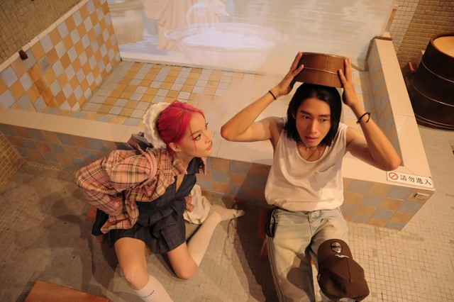 Yee Pink từng là học trò của Quang Đăng, kém nam vũ công 8 tuổi