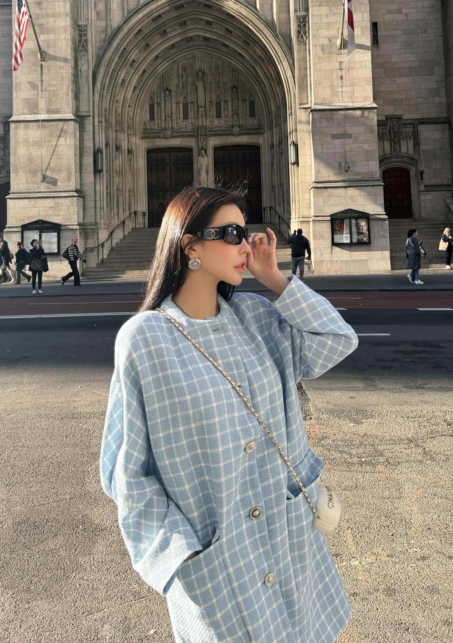 Lam Cúc thường xuyên có những chuyến du lịch nước ngoài