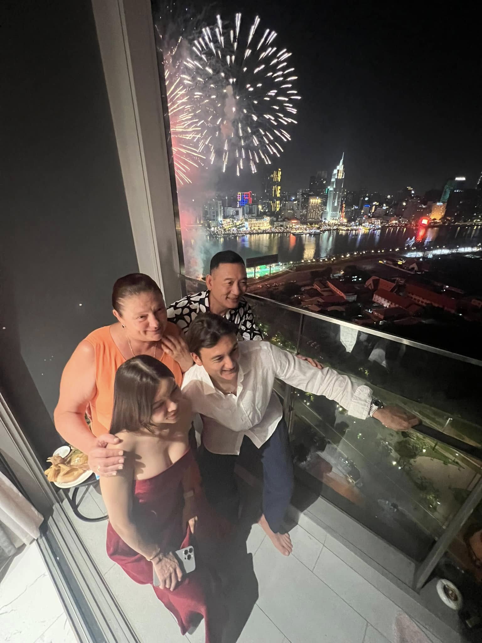 Gia đình Văn Lâm gắn kết yêu thương