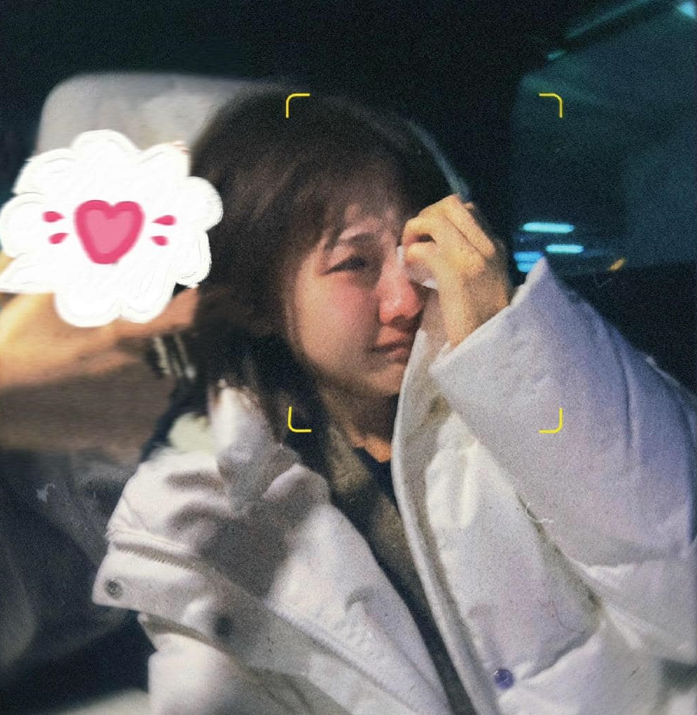 Triệu Lộ Tư không kiểm soát được cảm xúc và thường xuyên khóc