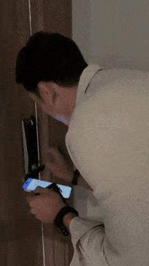 Ngoài ra, Văn Lâm cũng khoe video bước vào căn nhà của riêng mình ở trung tâm thành phố, view cực xịn