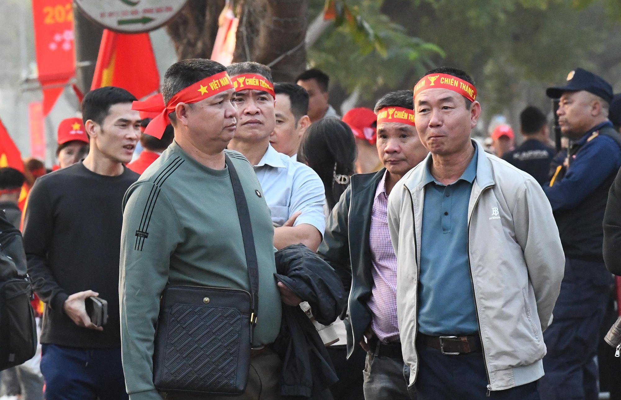 CĐV Việt Nam đa dạng lứa tuổi