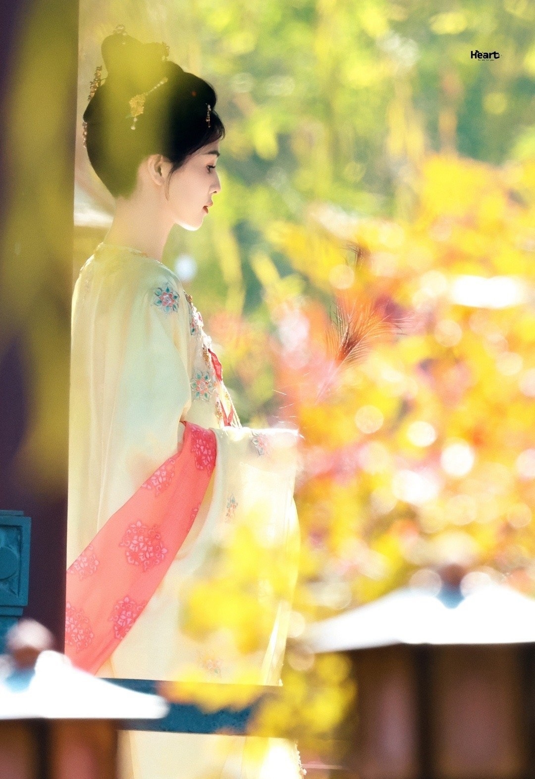 Tạo hình mới nhất của Bạch Lộc ở 