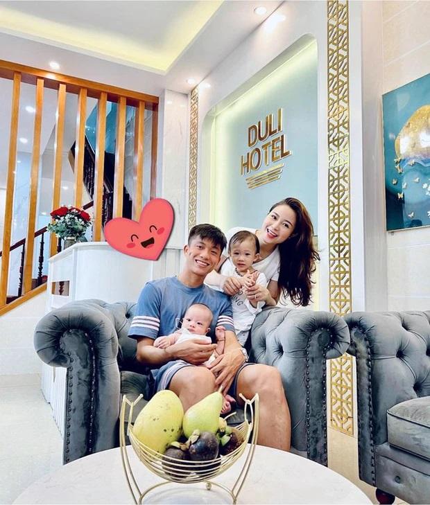 C uộc sống viên mãn của cầu thủ sinh năm 1996