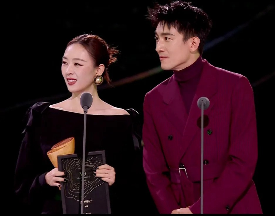 Nam diễn viên được sắp xếp trao giải cùng với nữ diễn viên Đồng Dao