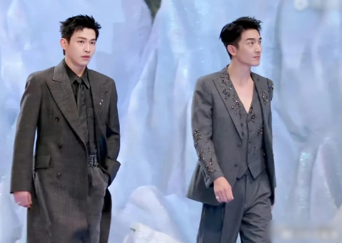 Tân Văn Lai và Lâm Canh Tân đi đại diện cho đoàn phim Dữ Phượng Hành