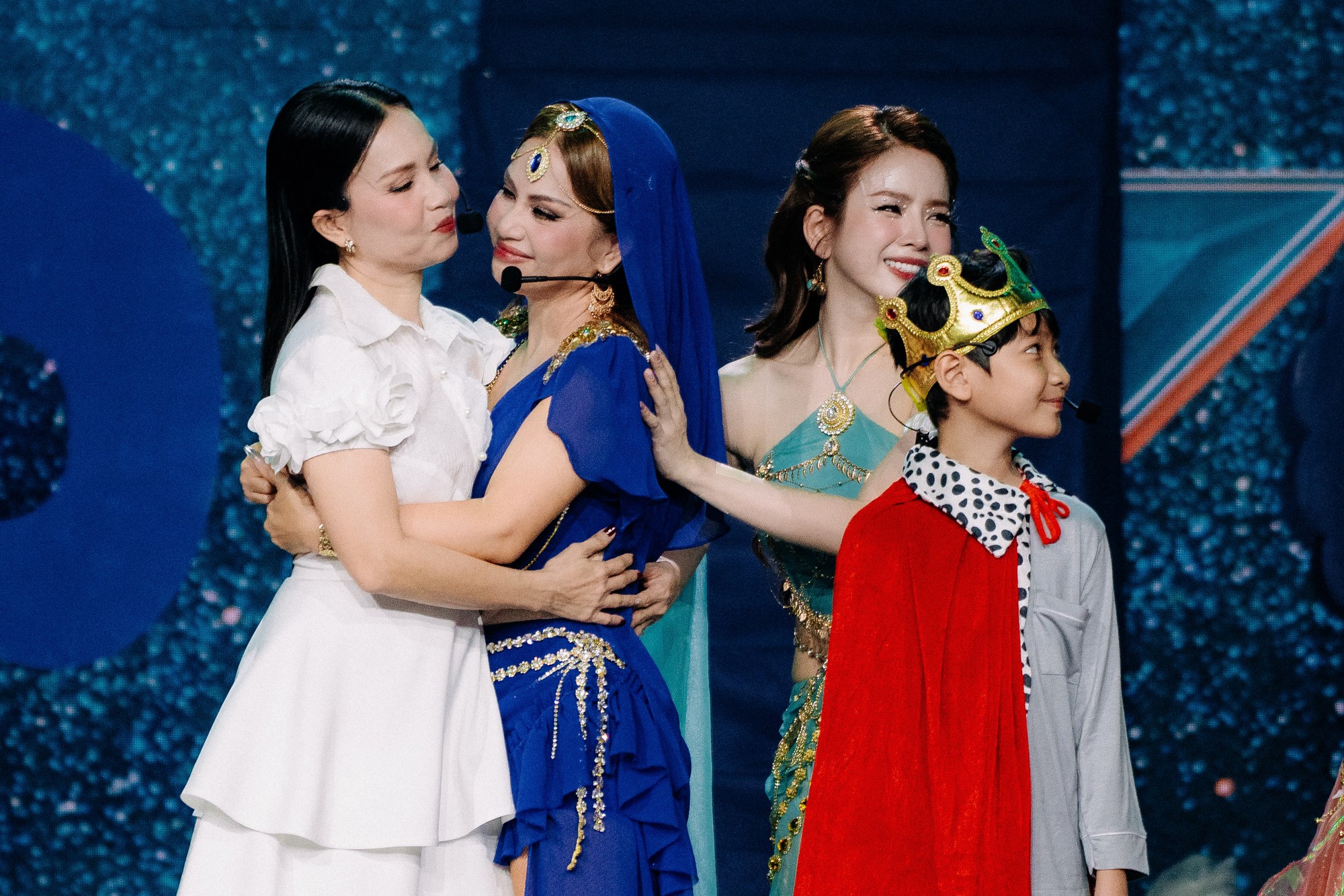 Cẩm Ly tiết lộ mùa 2 cũng nhận được lời mời tham gia nhưng vì lịch trình và sức khỏe nên từ chối vì sợ gây ảnh hưởng đến các Chị Đẹp.