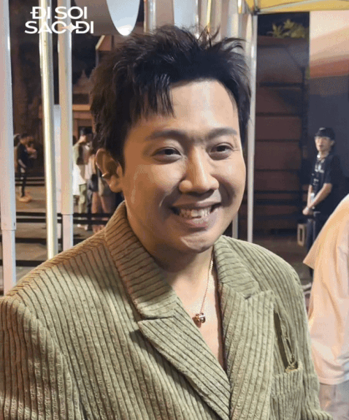 Khoảnh khắc Trấn Thành tiết lộ phim Tết 2025 sẽ do nghệ sĩ khác hát nhạc phim