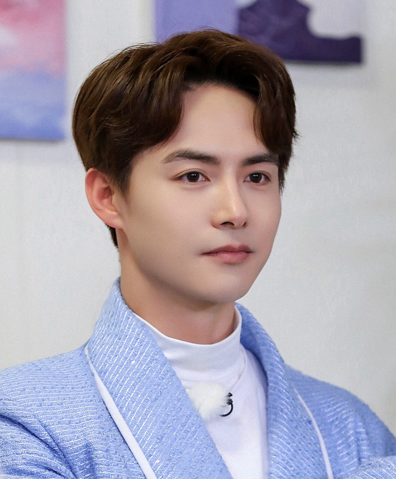 Mã Thiên Vũ bị netizen vạch mặt nói dối bằng loạt bài đăng của anh trên MXH