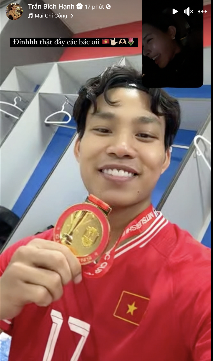 Văn Thanh và bạn gái công khai chuyện hẹn hò