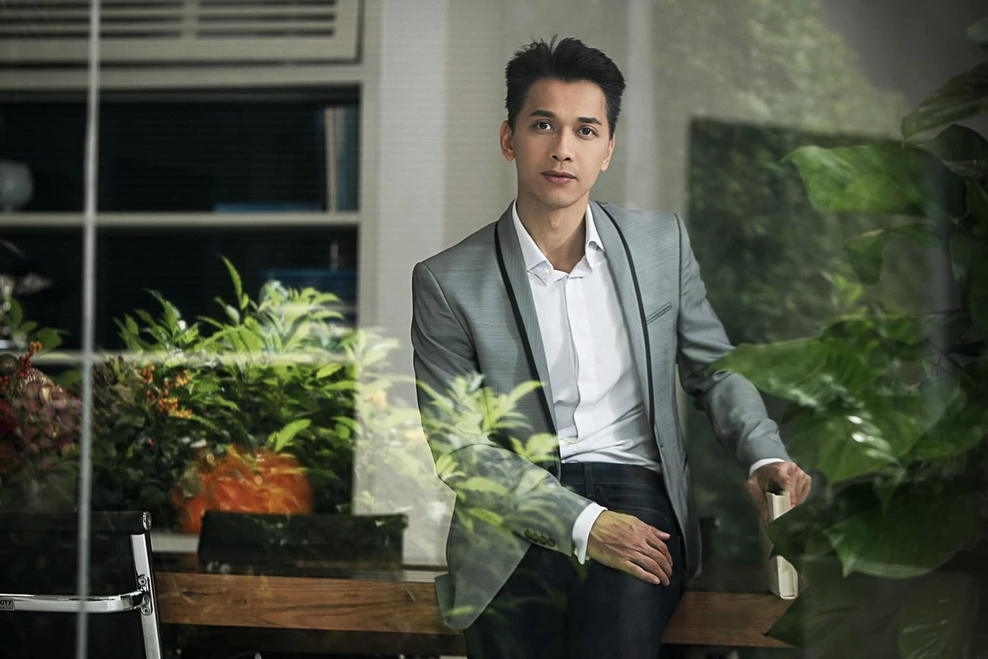 Doanh nhân Hùng Huy có vẻ ngoài như lãng tử