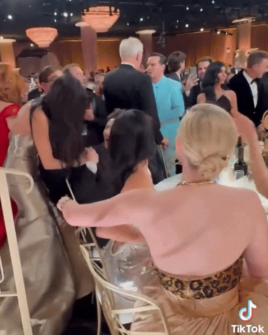 Nữ diễn viên sinh năm 1962 trò chuyện vui vẻ cùng Timothée, tiếp tục không ngó ngàng tới Kylie