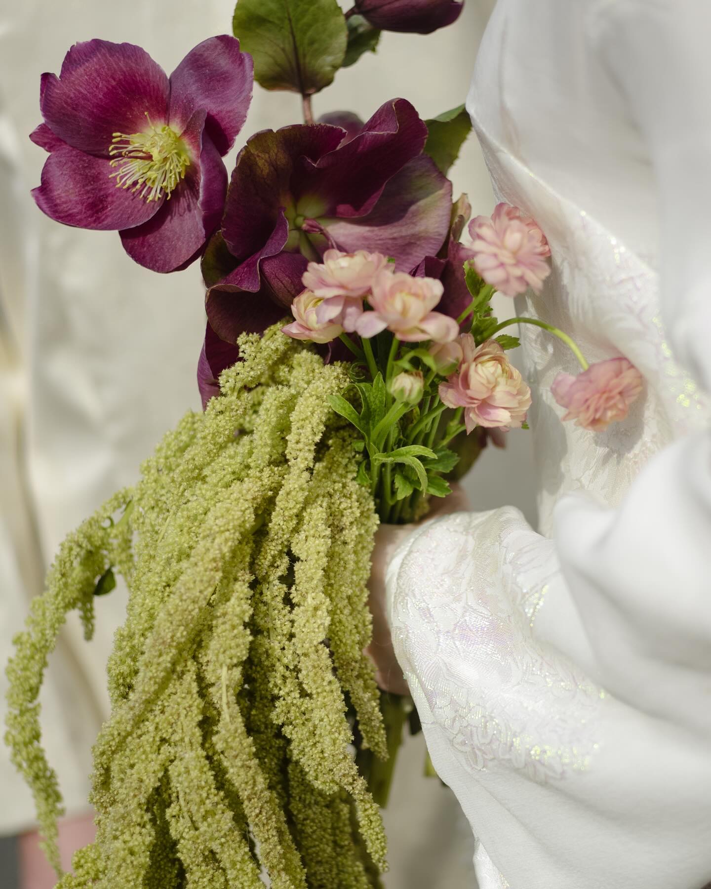 Cận cảnh bó hoa cưới của Hà Trúc