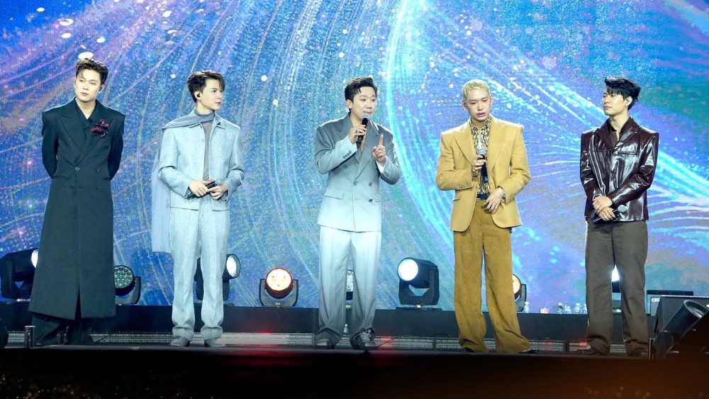 Một số khoảnh khắc tại live concert.