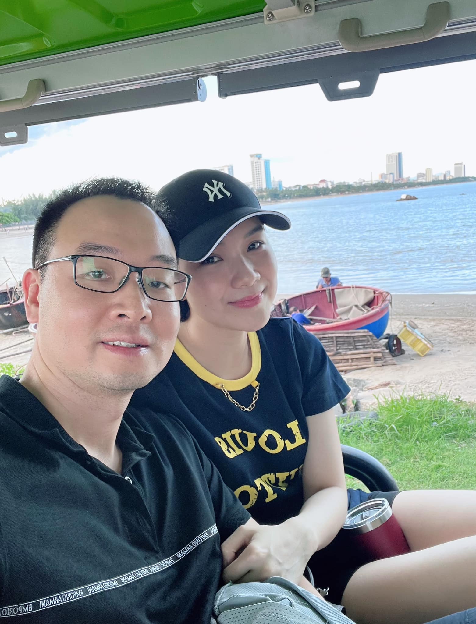 Cô có hôn nhân viên mãn bên chồng tiến sĩ