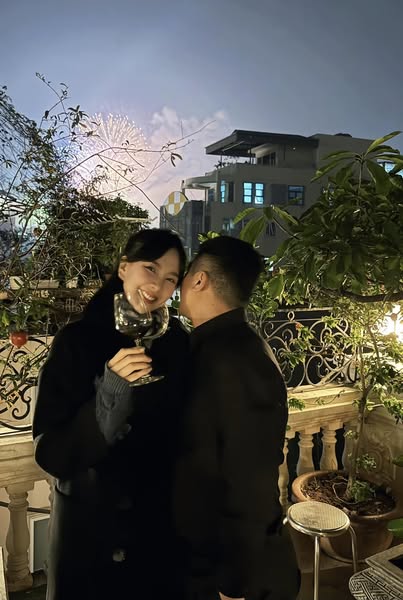 Sau khi kết hôn, Mai Ngọc thường xuyên chia sẻ hình ảnh trong cuộc sống trên mạng xã hội